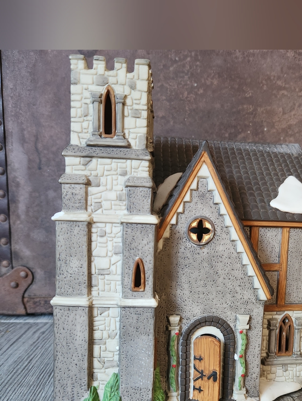 Vintage Whittlesbourne Church Handpainted Porcelain Dickens Village Series - Picture 4 of 16